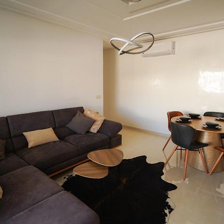 Appartement With Terasse 5 Min To Tanger Marina-Free Parking Bagian luar foto