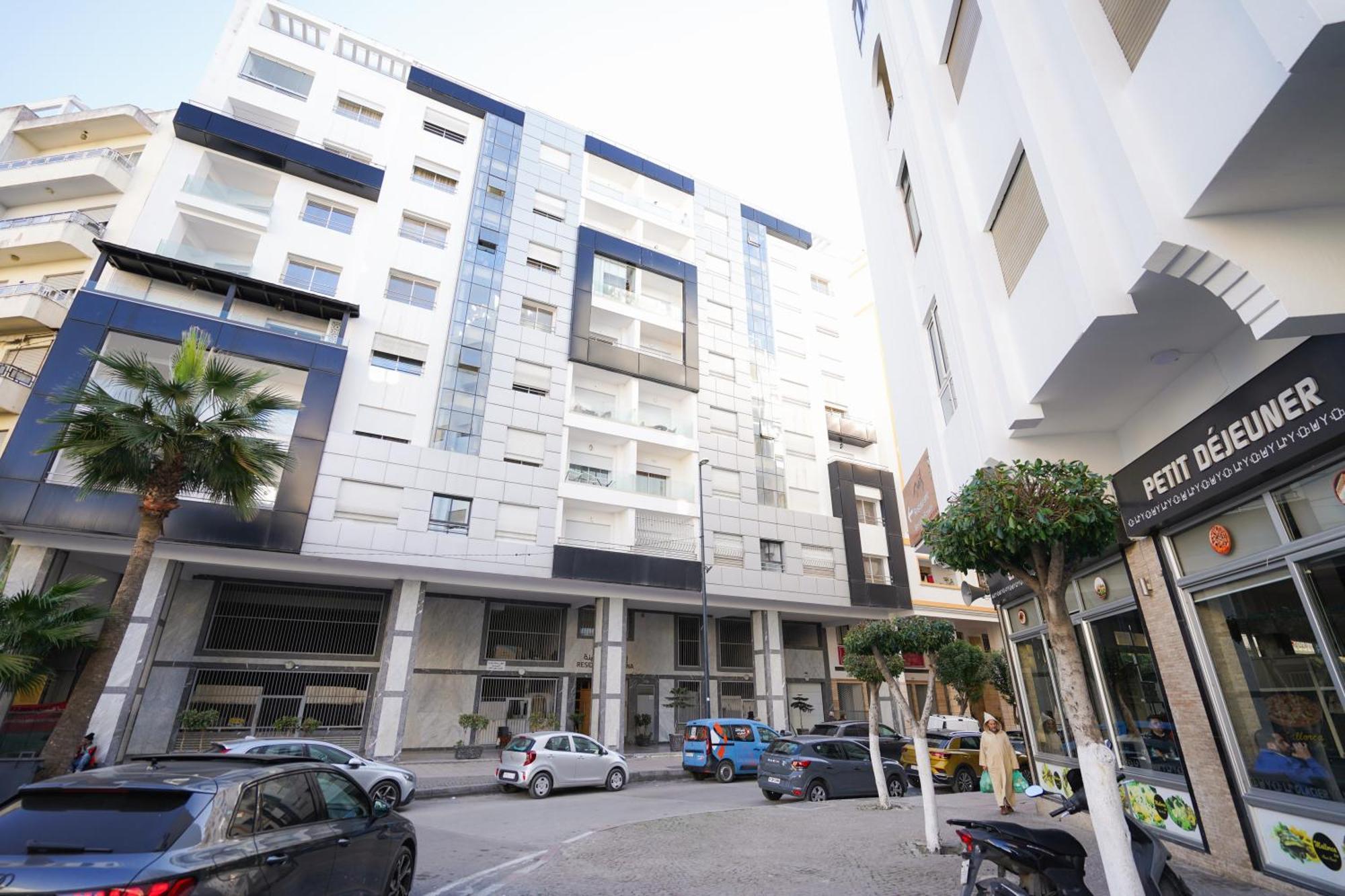 Appartement With Terasse 5 Min To Tanger Marina-Free Parking Bagian luar foto